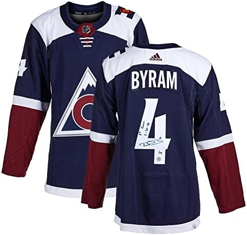 Bowen Byram Colorado Avalanche İmzalı ve Tarihli 1. Maç Alt Adidas Forması / 44-İmzalı NHL Formaları