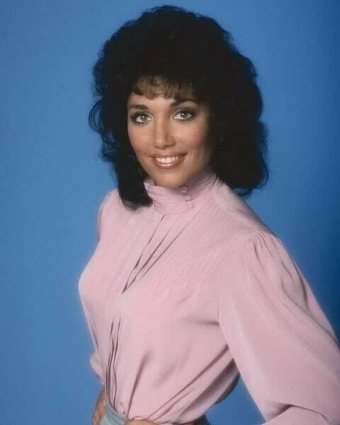 Stepfanie Kramer 1984 gülümseyen portait olarak Dee Dee McCall Avcı TV 12x18 Afiş