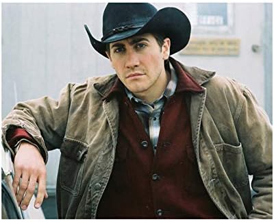 Jake Gyllenhaal Jack olarak araba Brokeback Dağı'na yaslandı 8 x 10 inç Fotoğraf